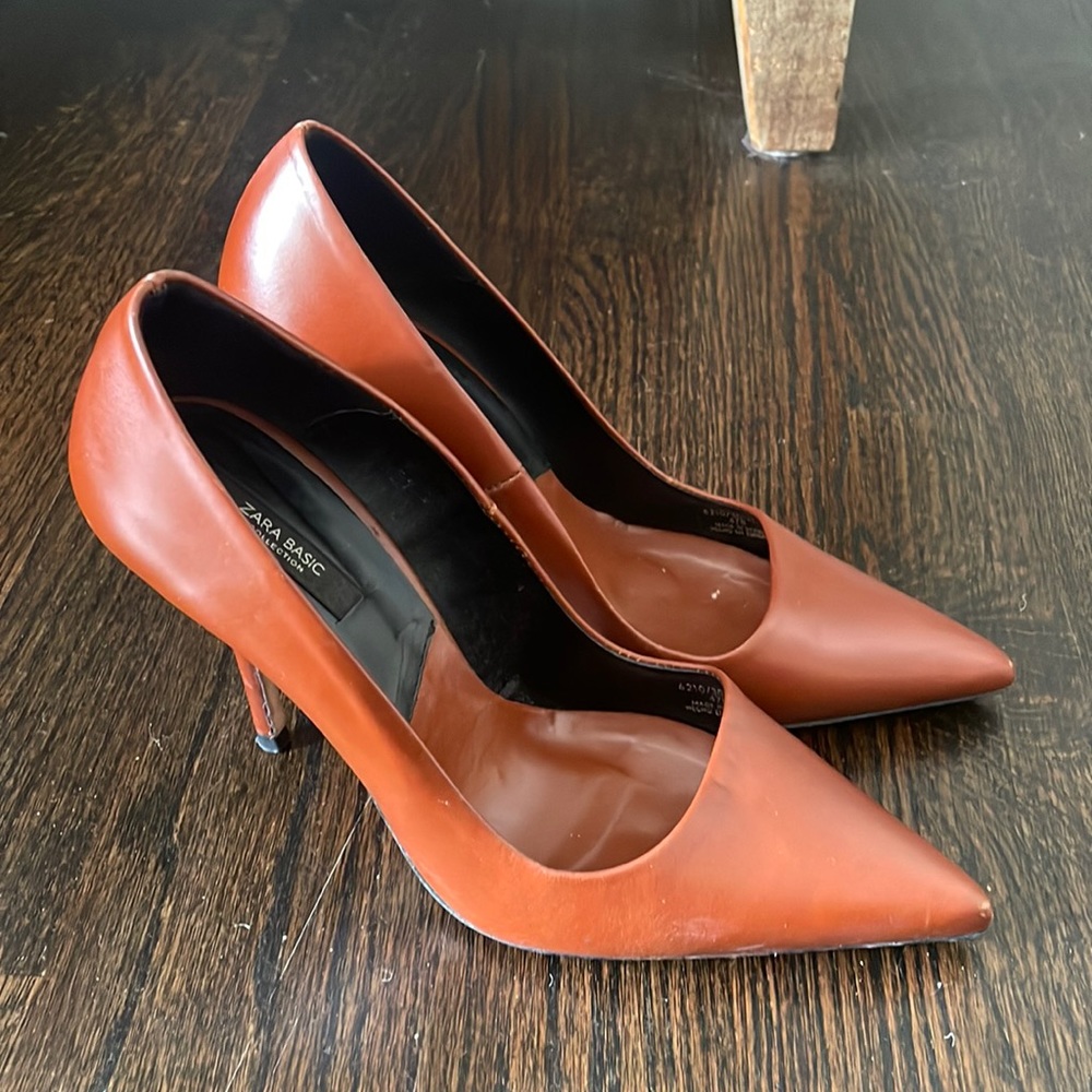 Zara Brown Pumps